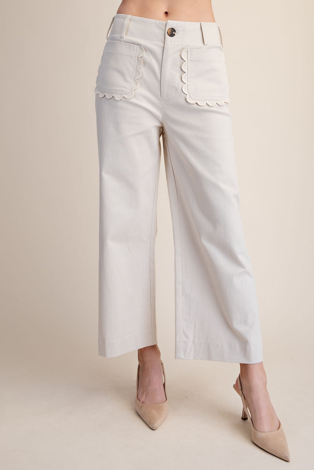Cropped Scallop Pocket Wide-Leg Pants – Beige