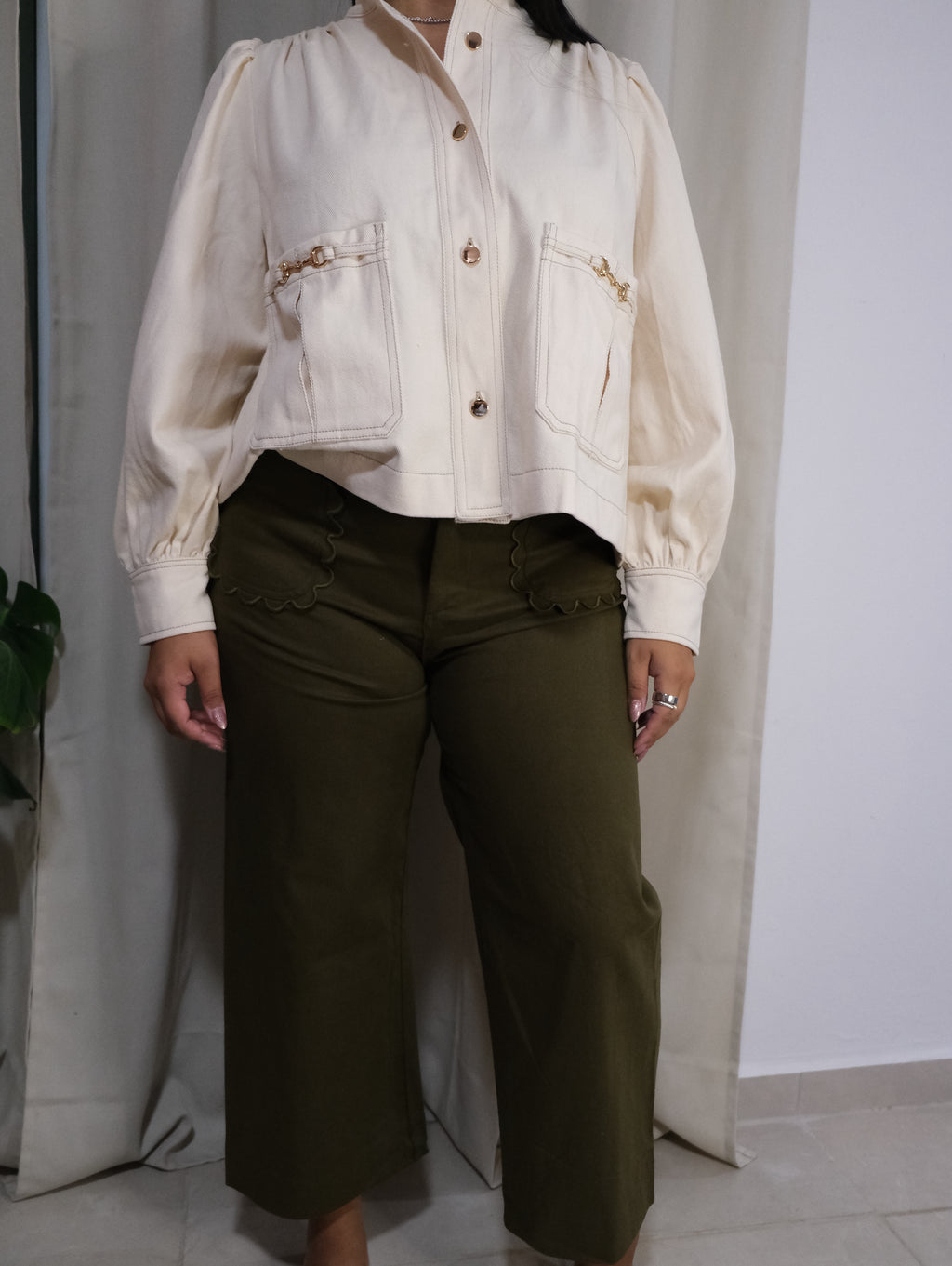 Cropped Scallop Pocket Wide-Leg Pants – Olive